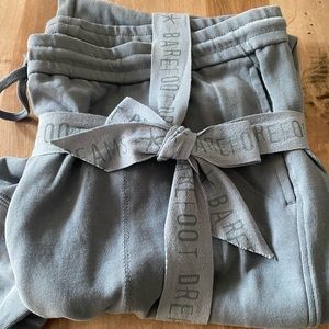 Barefoot Dreams Malibu collection joggers NWOT